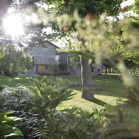 אפרטהוטל ג'רה לאריו Cascina Borgofrancone מראה חיצוני תמונה