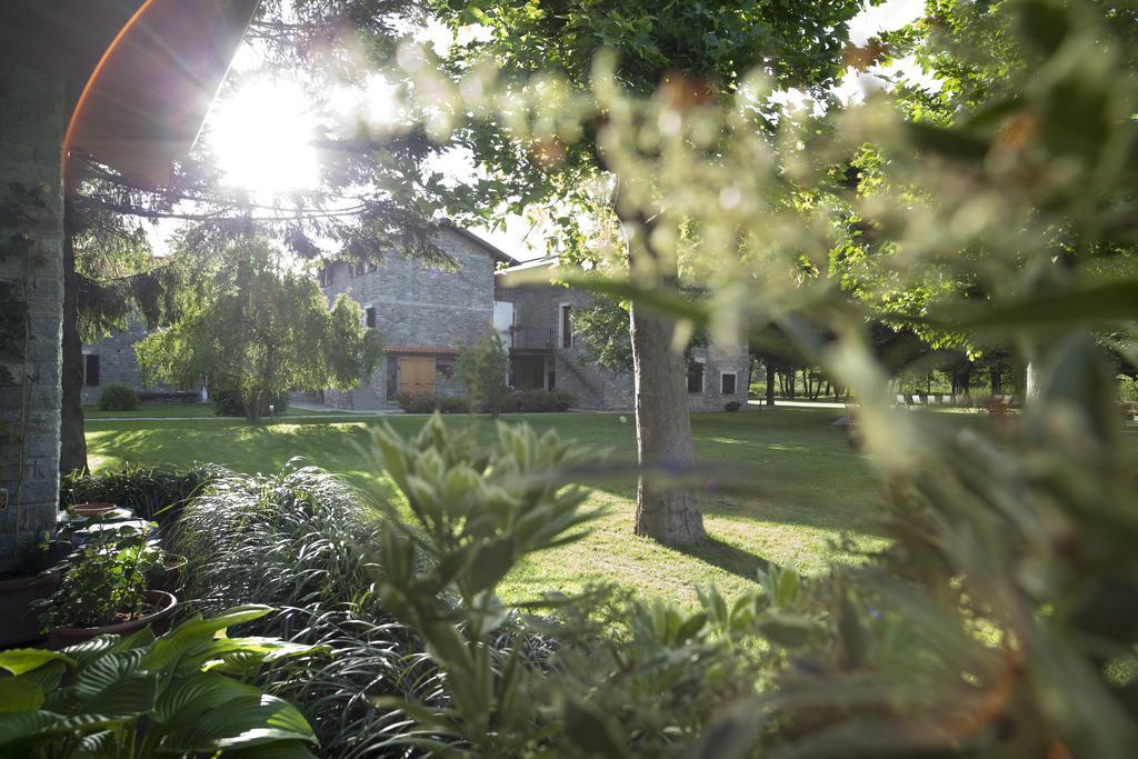 אפרטהוטל ג'רה לאריו Cascina Borgofrancone מראה חיצוני תמונה